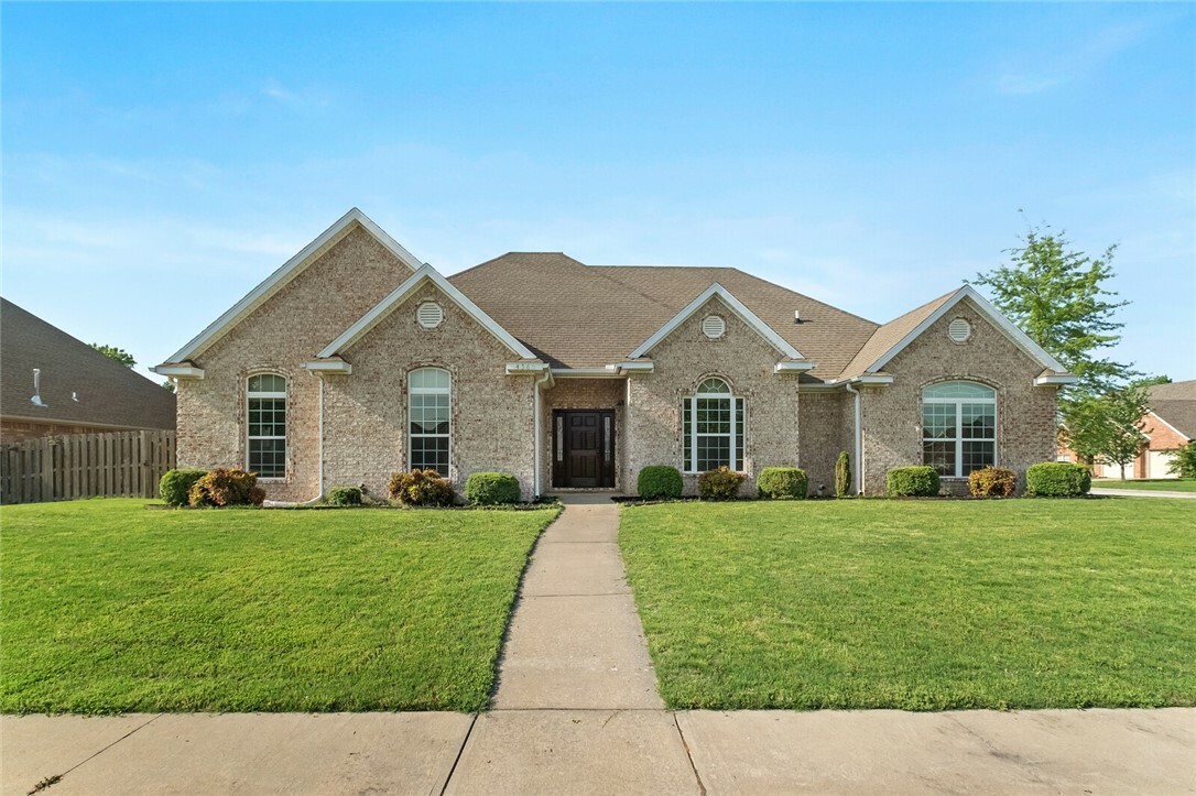 Property Photo:  4360 W Putting Green Drive  AR 72704 