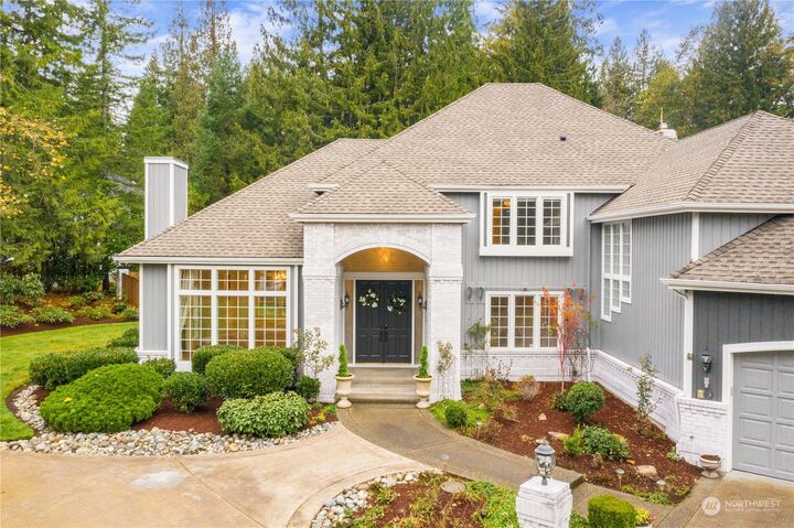 Property Photo: 20924 SE 213th Street WA 98038