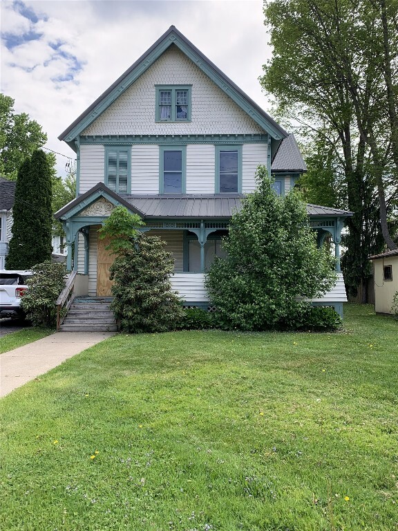 Property Photo:  552 Chenango Street  NY 13901 