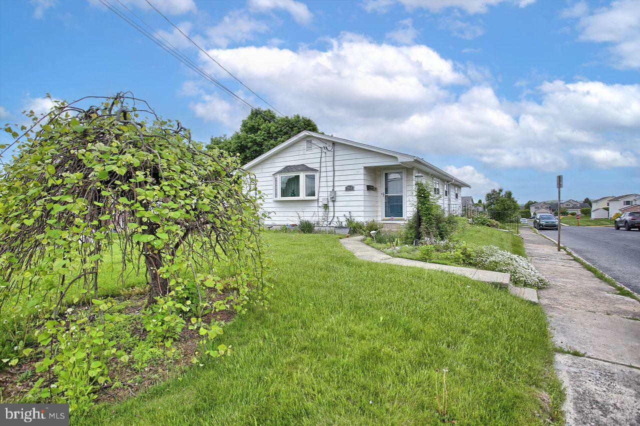 Property Photo:  2914 Cherryville Road  PA 18067 