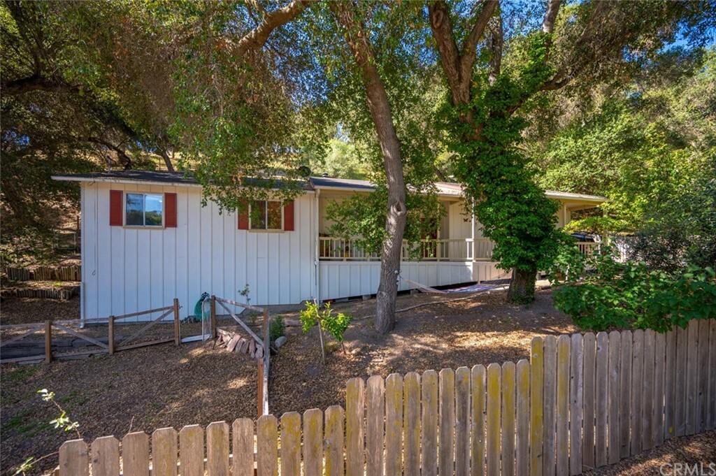 Property Photo:  8205 San Clemente Avenue  CA 93422 