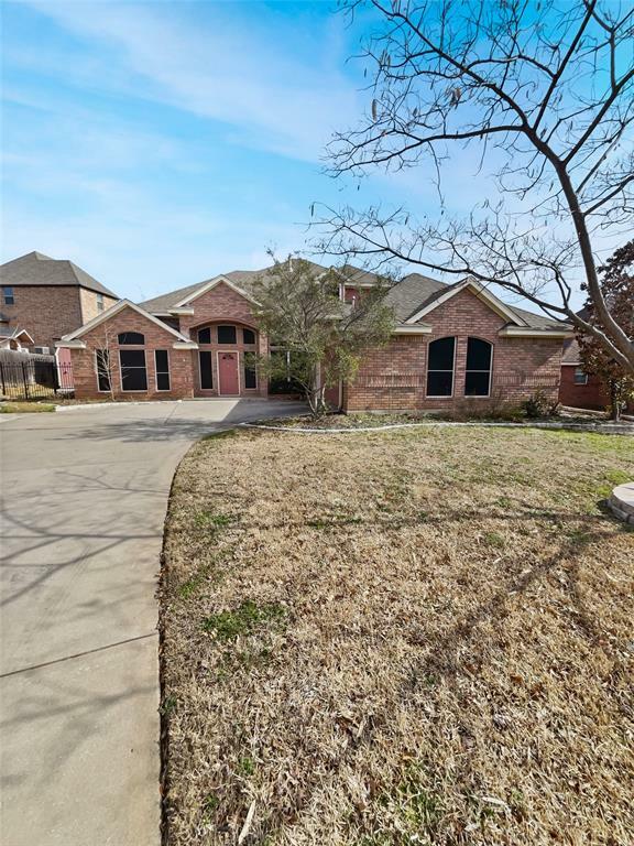 Property Photo:  8808 Royal Oaks Drive  TX 76182 