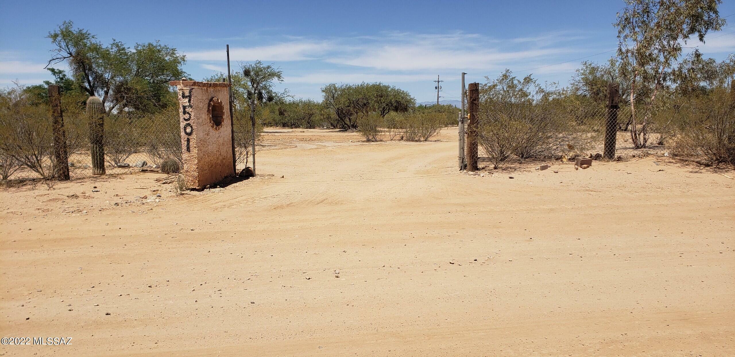 Property Photo: 4501 E Lutz Road 61D AZ 85629