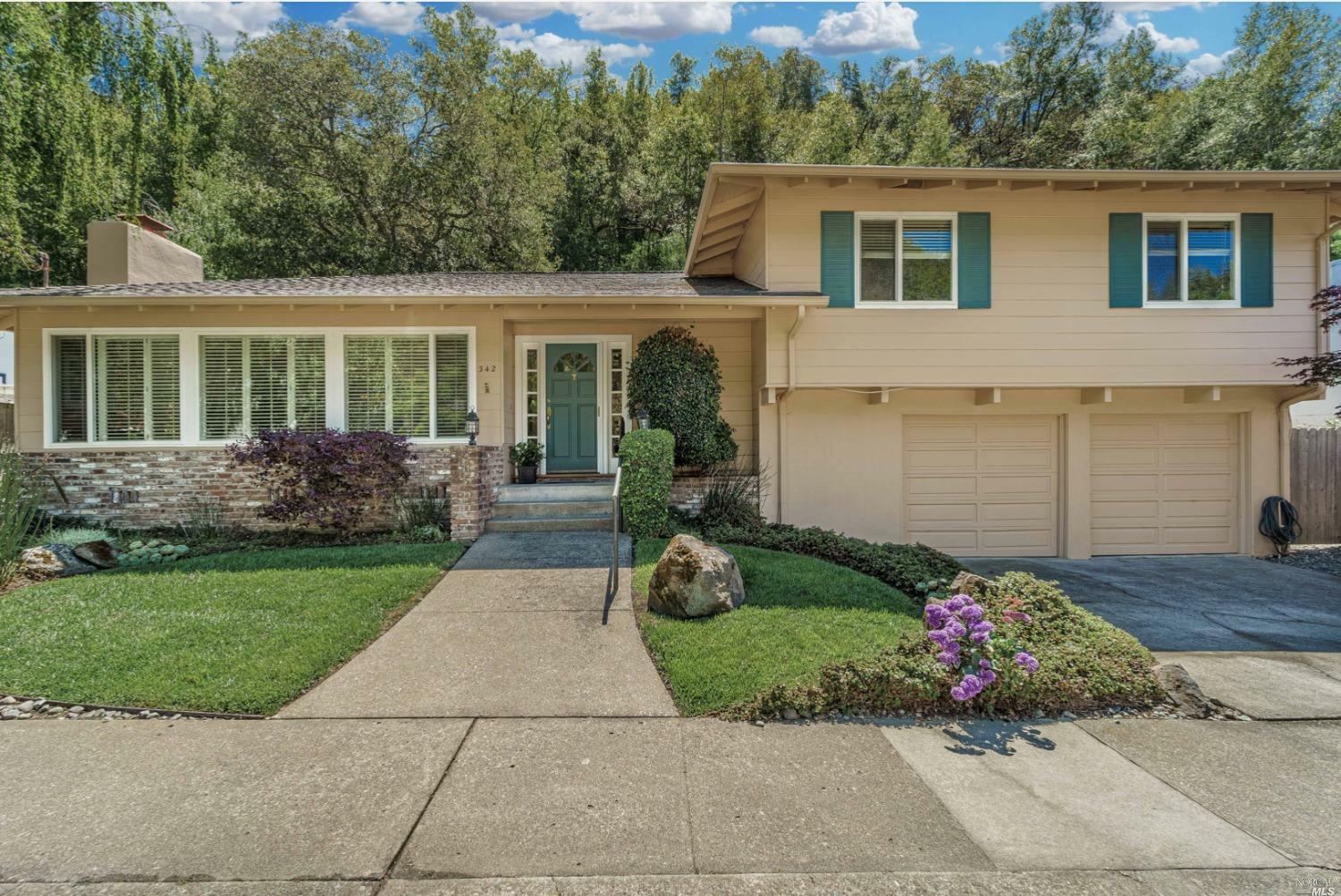 Property Photo:  342 Mountain View Avenue  CA 94901 