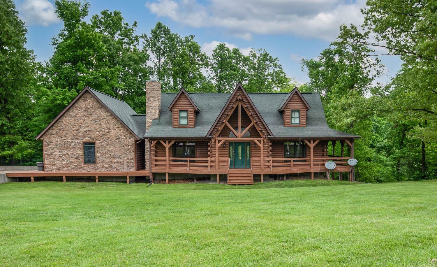 Property Photo: 9321 E Oak Hill Drive IN 47424