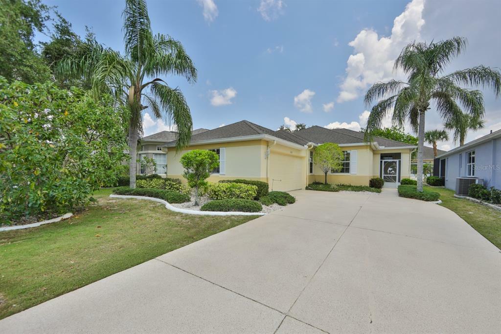 Property Photo:  1122 Jasmine Creek Court  FL 33573 