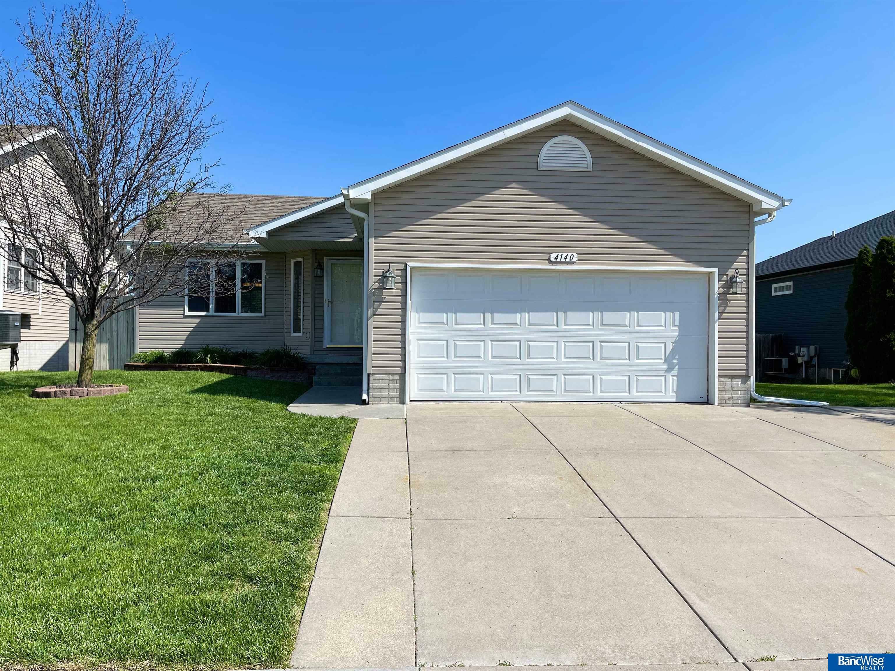 Property Photo:  4140 W Huntington  NE 68524 