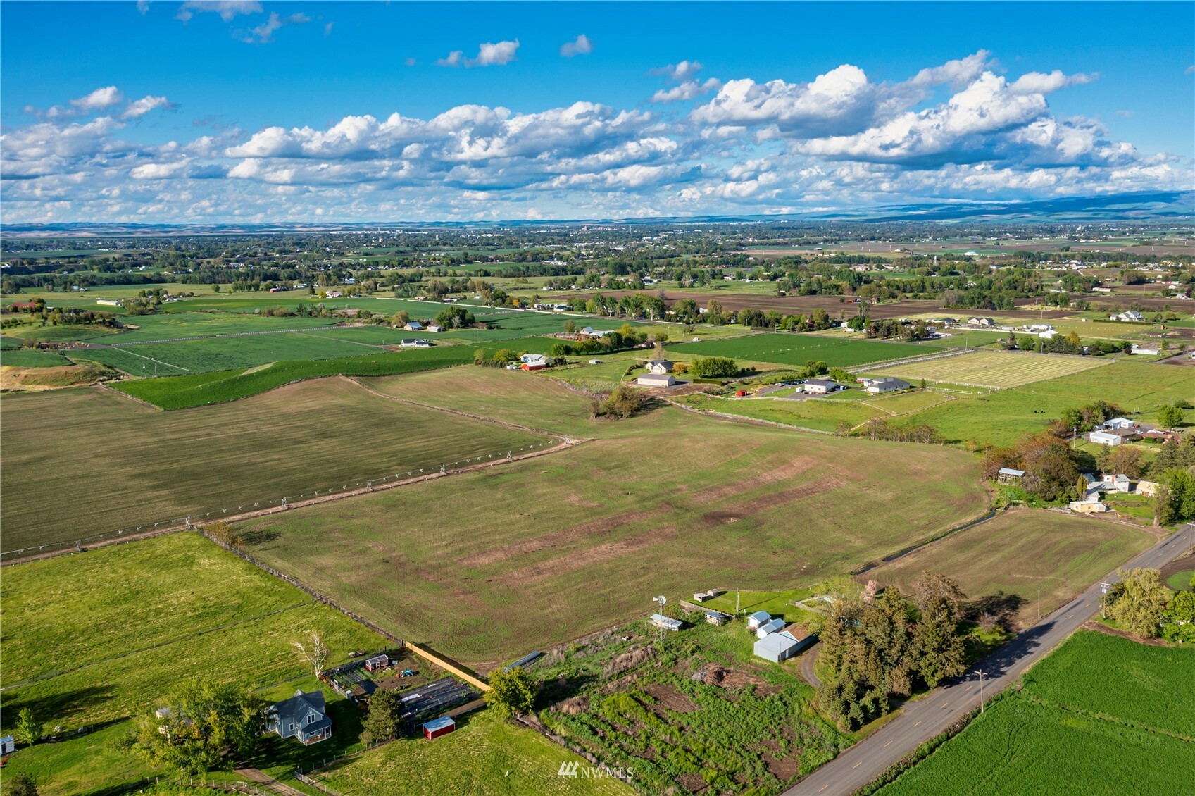 Property Photo:  1 Stateline Road  WA 99362 