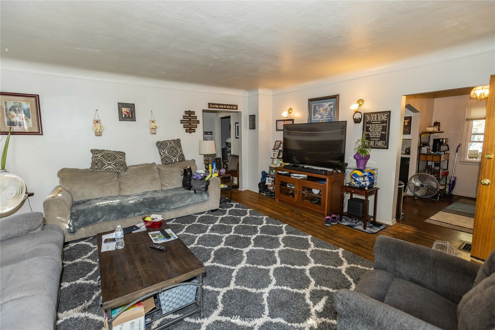 Property Photo: 821 Pleasant Street WA 99362