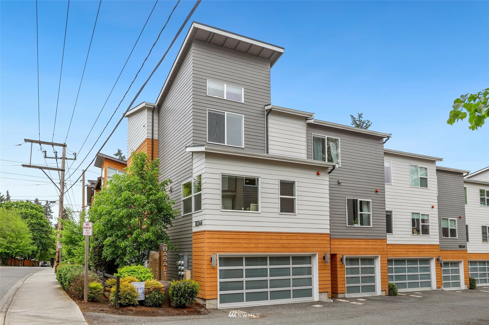 Property Photo:  18244 73rd Avenue NE 101  WA 98028 