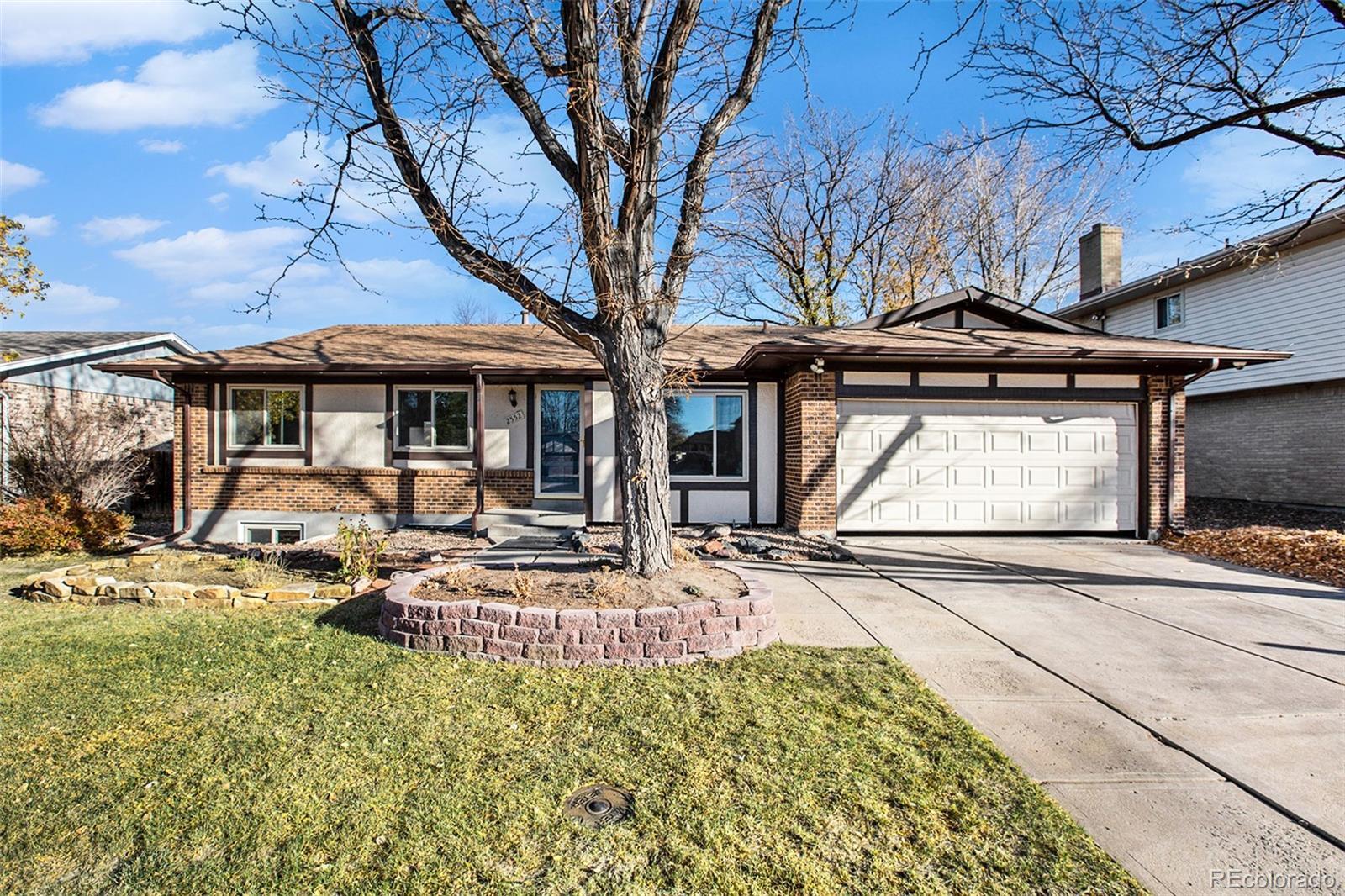 Property Photo: 2552 S Pagosa Way CO 80013