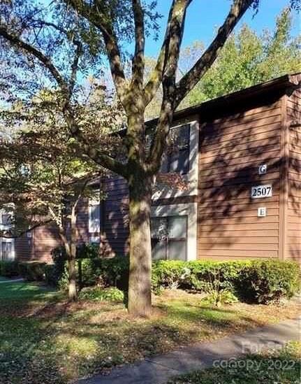 Property Photo:  2507 Kilborne Drive  NC 28205 