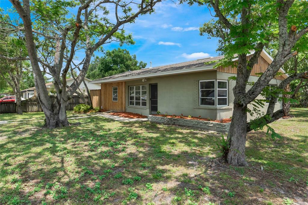 Property Photo:  2715 Sanford Avenue  FL 32773 