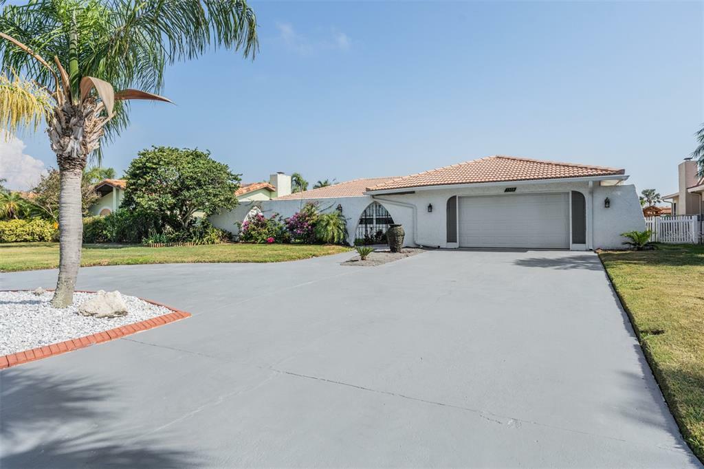 Property Photo:  3308 Floramar Terrace  FL 34652 