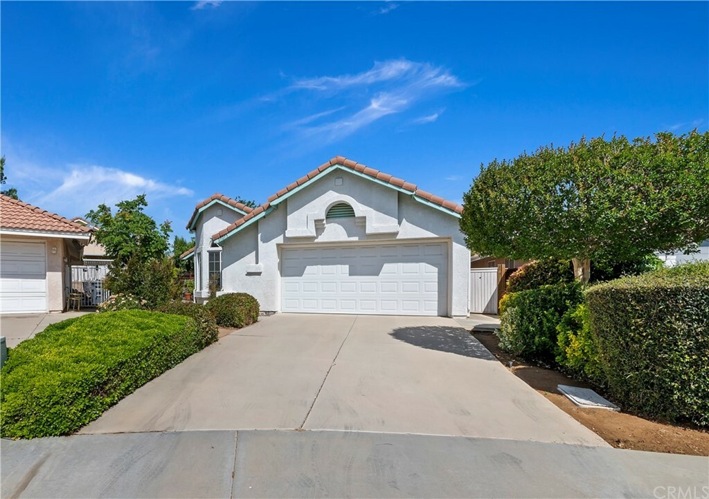 Property Photo:  27275 Uppercrest Court  CA 92586 