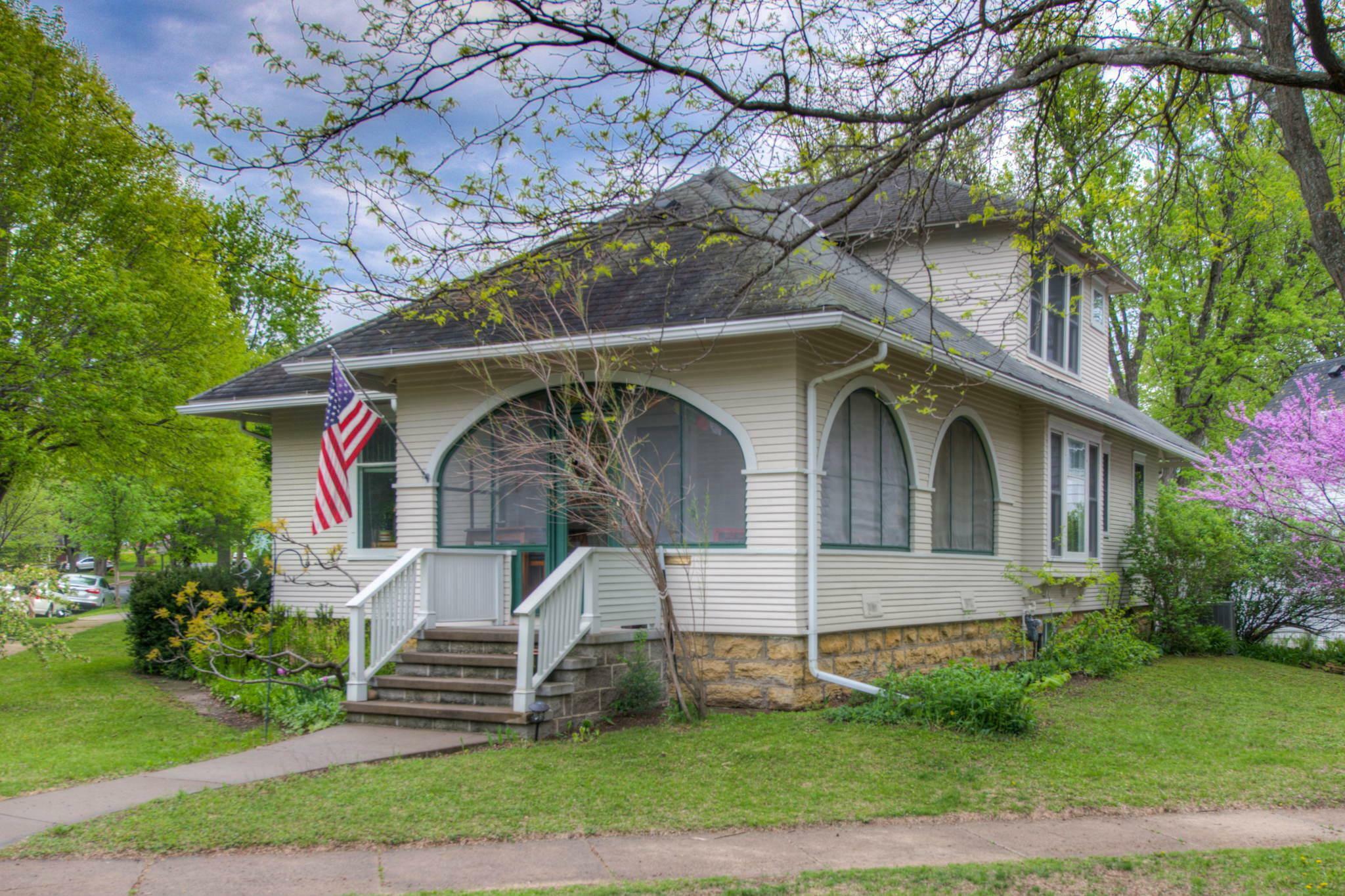 Property Photo:  120 N 6th Street  WI 54022 