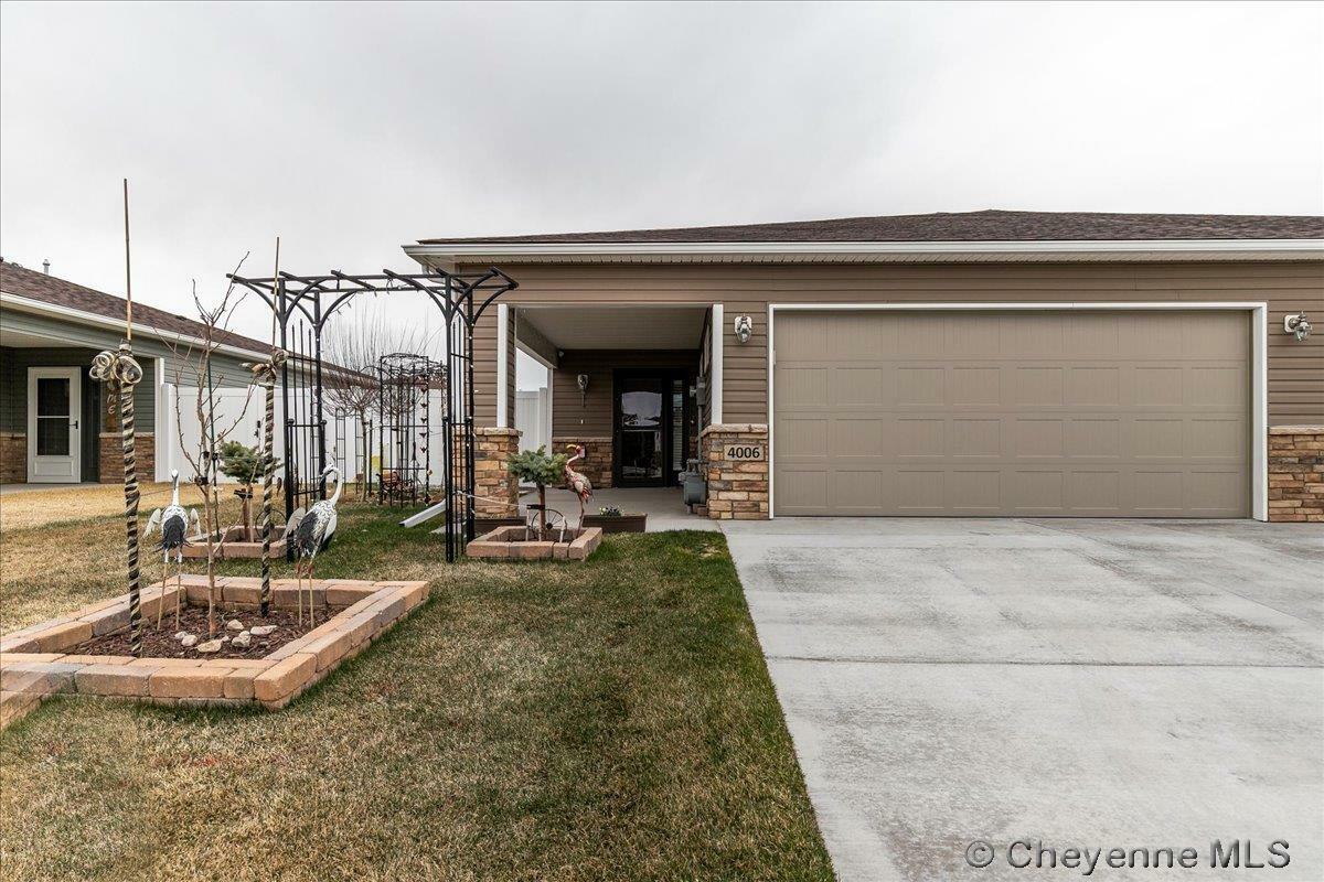 Property Photo:  4006 Bradney Ave  WY 82001-2083 