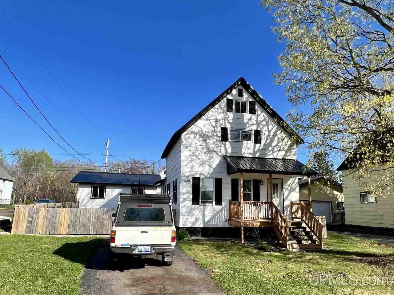 Property Photo:  46498 Main  MI 49921 