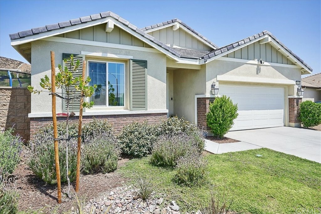Property Photo: 28691 Cebelia Circle CA 92584