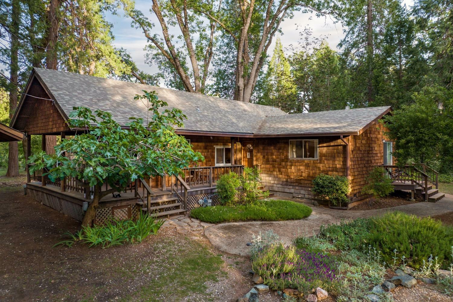 Property Photo: 11097 Cedar Ridge Drive CA 95945