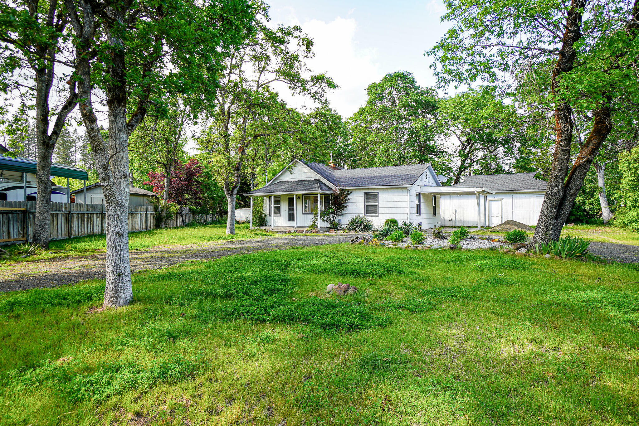 Property Photo:  120 Birch Street  OR 97539 