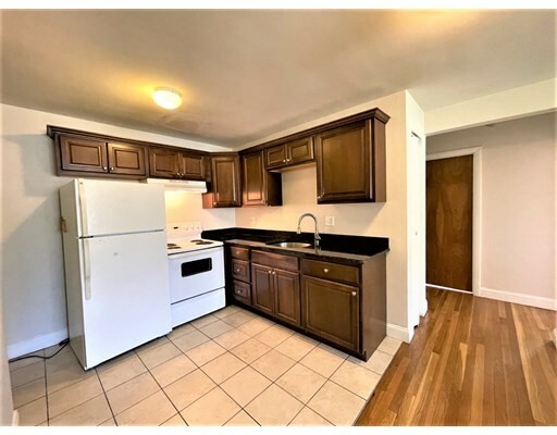 Property Photo: 5 Carey Ave 7 MA 02472