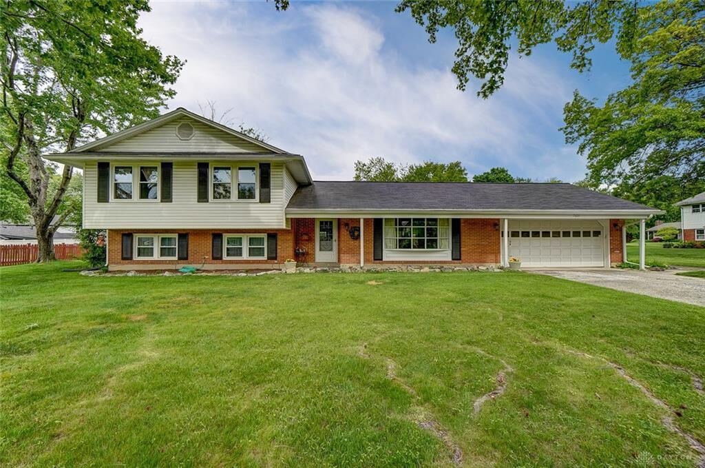 Property Photo: 7609 Kings Run Road OH 45459