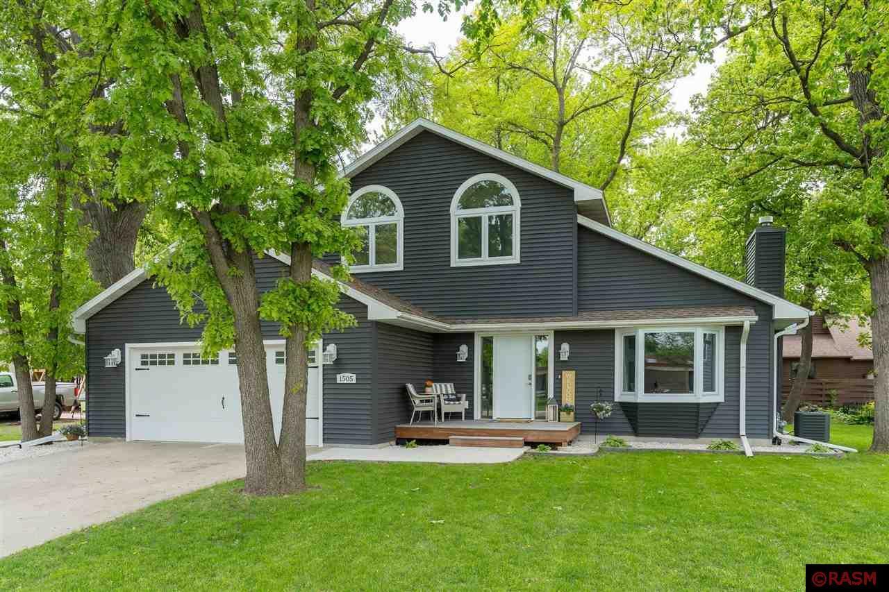 Property Photo:  1505 Hoover Drive  MN 56003 