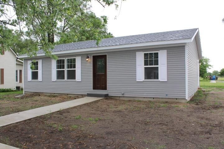 10 Madison Street  Hamlet IN 46532 photo