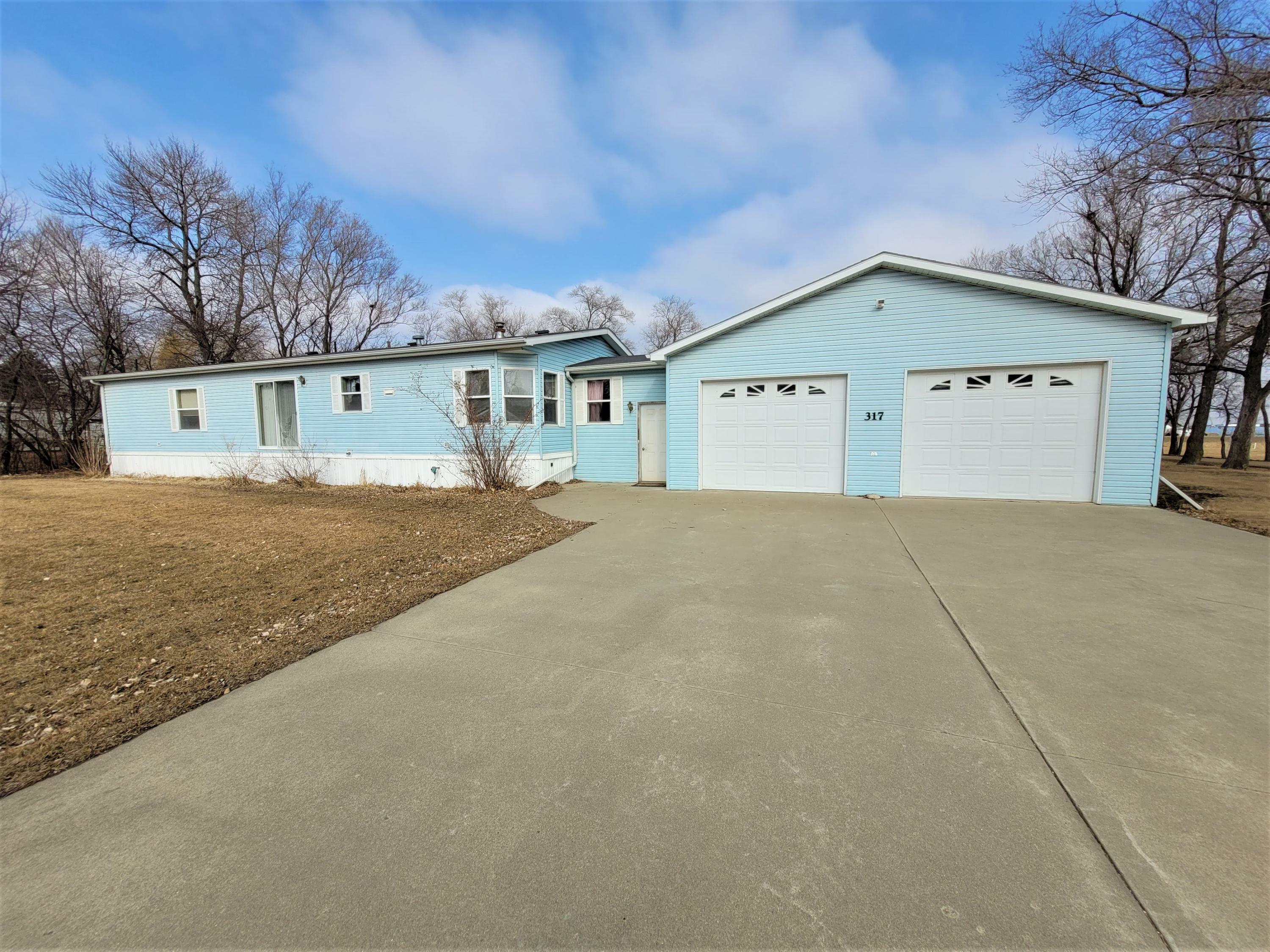 Property Photo:  317 7th Street N  ND 58436 