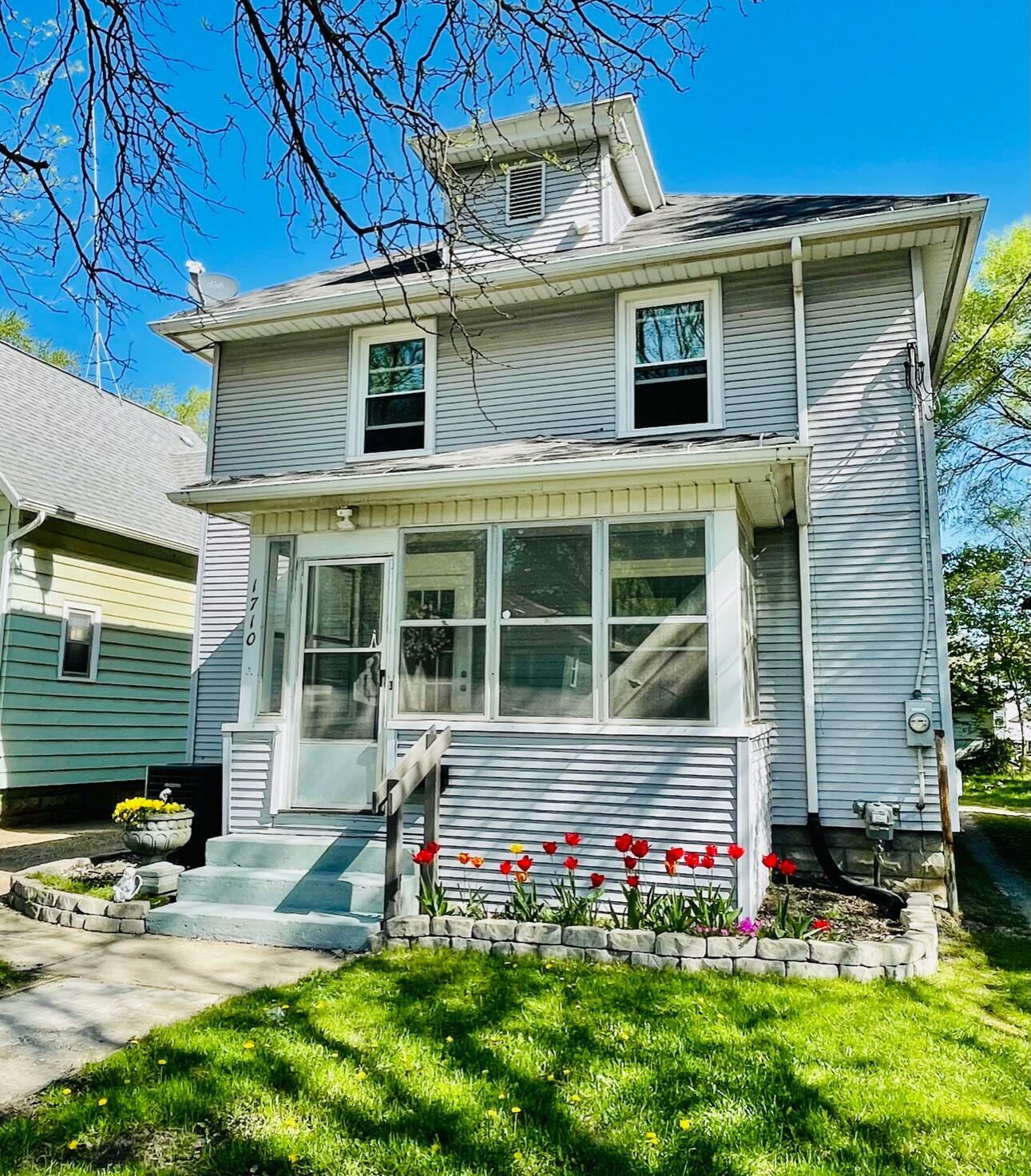 Property Photo:  1710 E Ganson Street  MI 49202 