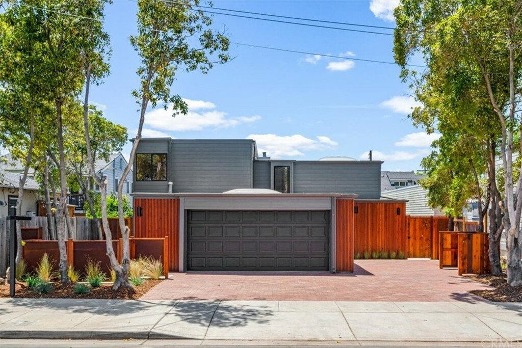 Property Photo:  1441 Nipomo Street  CA 93401 