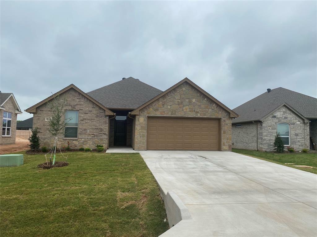 Property Photo: 3318 White Horse Drive TX 76049