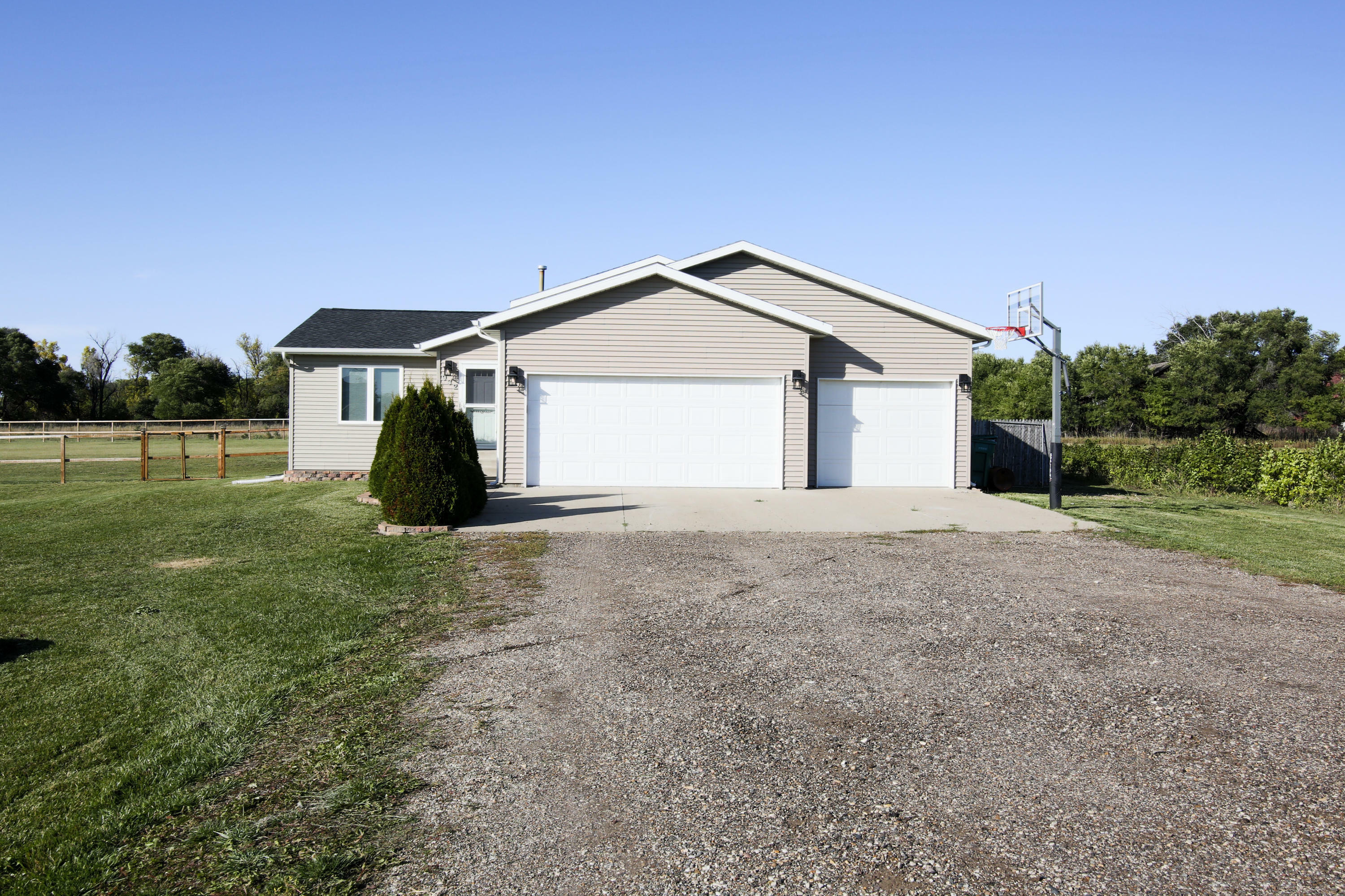 932 Sunflower Drive  Bismarck ND 58503 photo