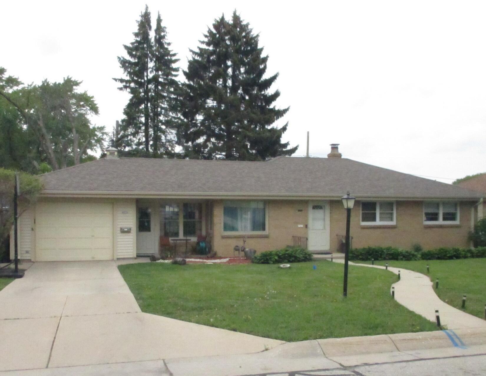 Property Photo: 4636 W Holt Ave WI 53219