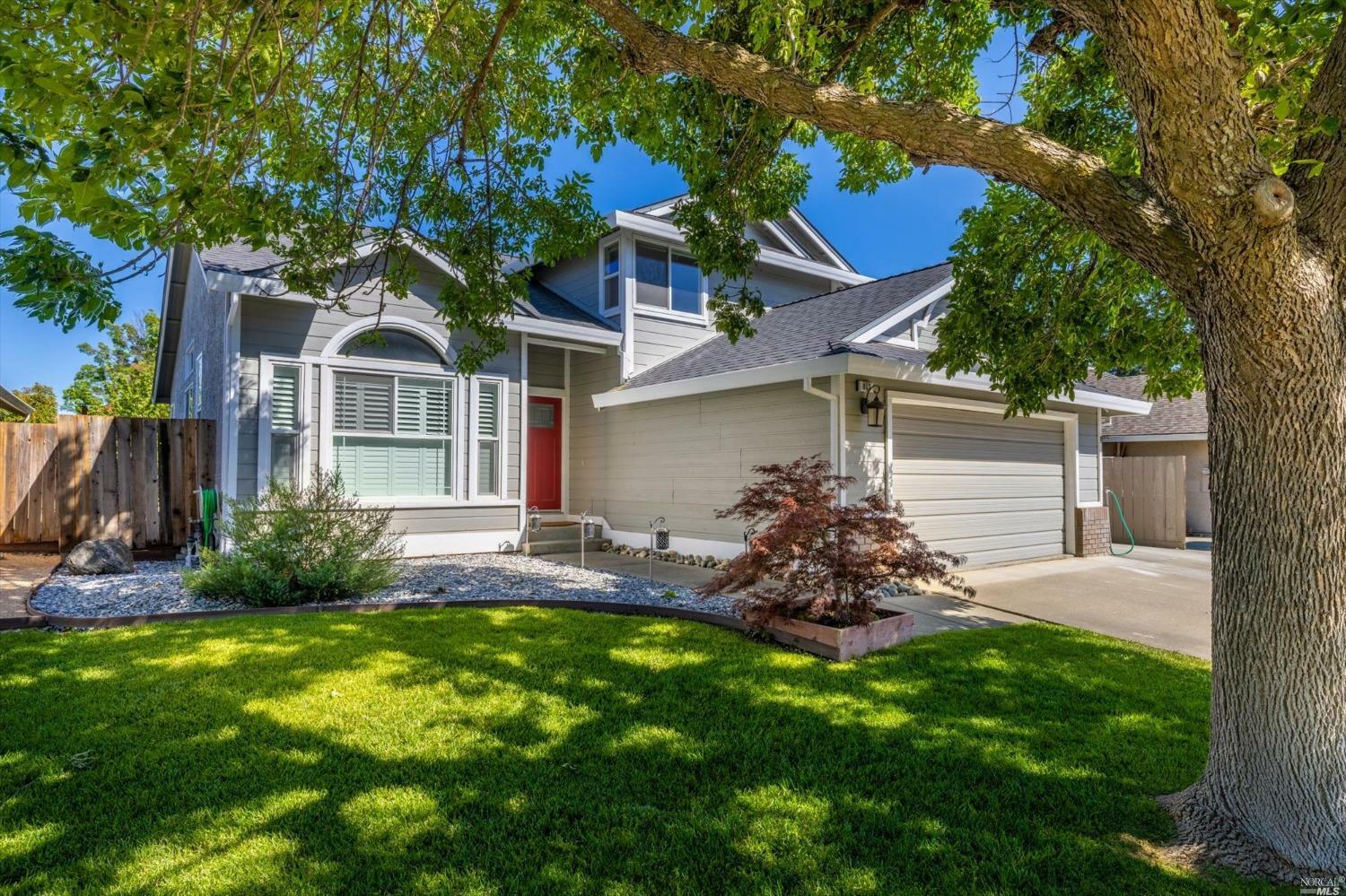 Property Photo:  813 Raven Drive  CA 95687 