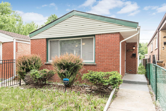 Property Photo: 11326 S May Street IL 60643
