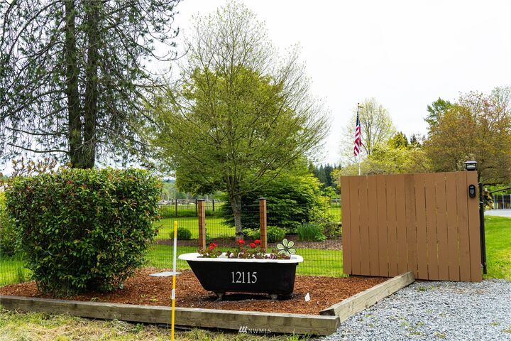 Property Photo:  12115  State Route 165  E  WA 98321 
