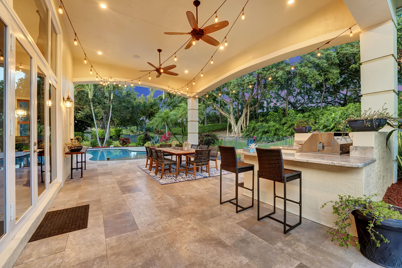 Property Photo:  6550 NW 95th Lane  FL 33076 