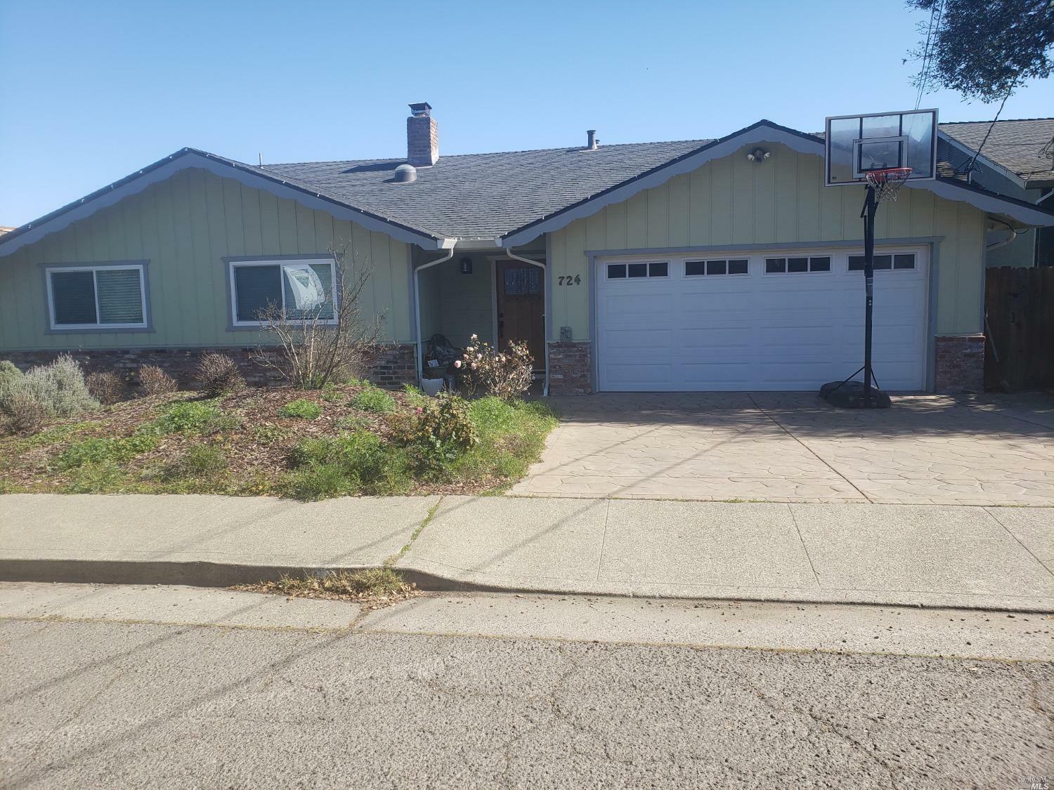 Property Photo:  724 Elm Drive  CA 94952 