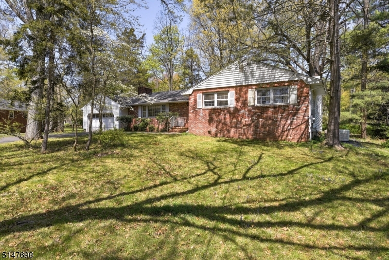 Property Photo:  564 Foothill Rd  NJ 08807 