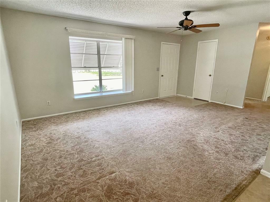 Property Photo:  2920 Estill Street  FL 32738 