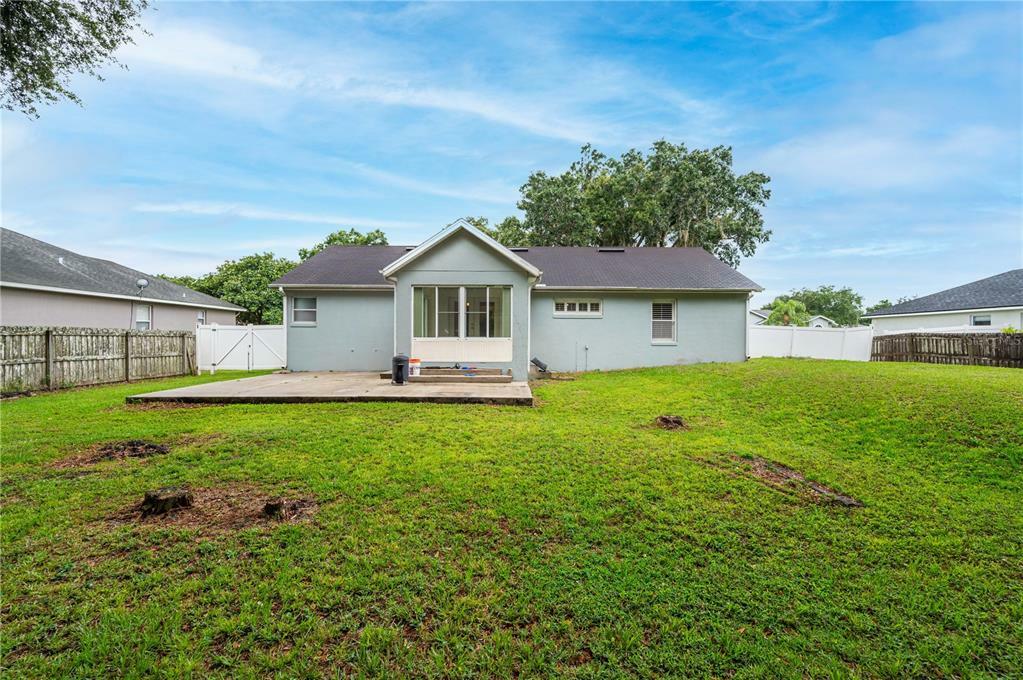 Property Photo:  5942 White Tail Loop  FL 33811 