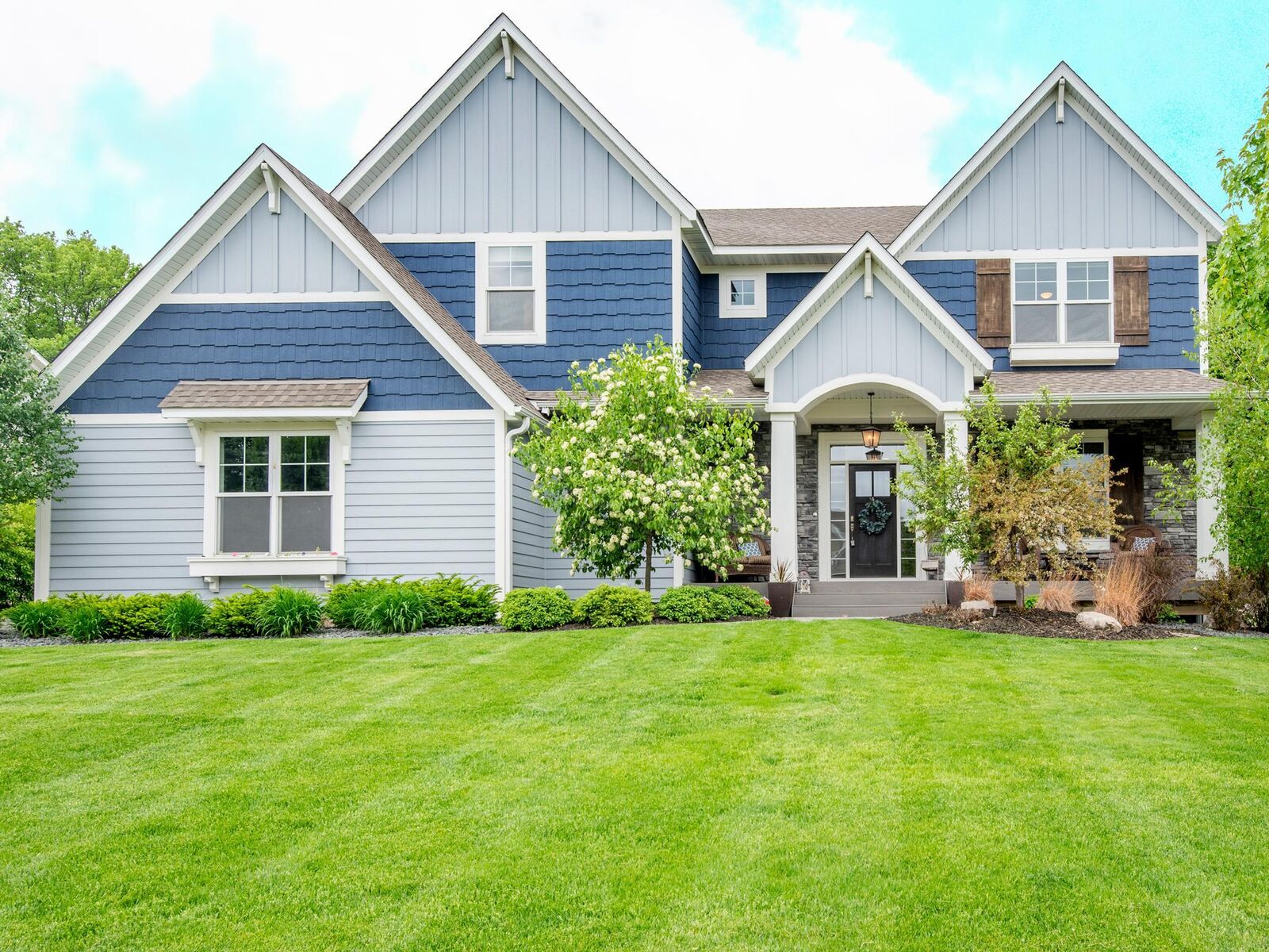 Property Photo: 3029 Fairway Drive MN 55318