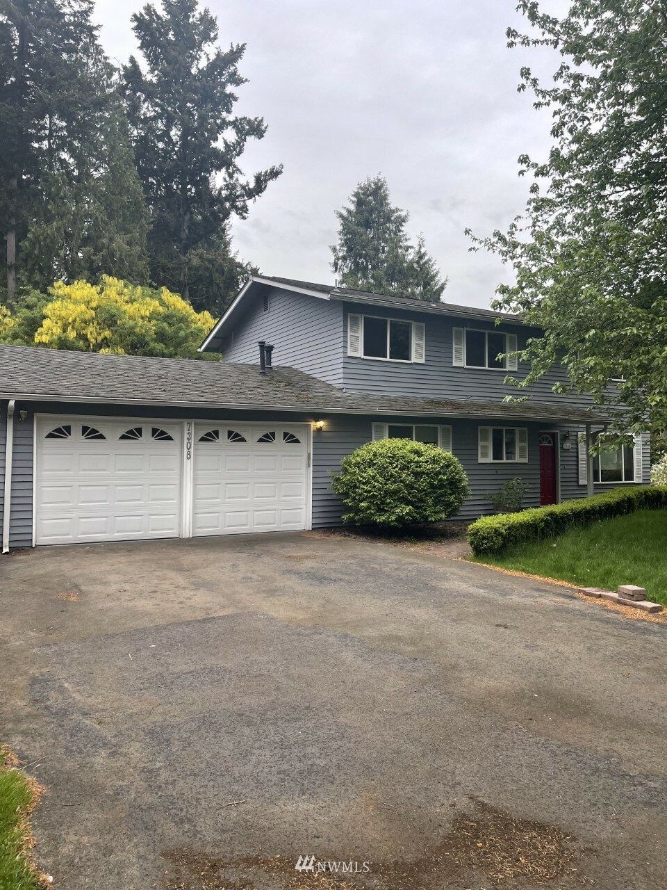 Property Photo: 7308 128th Avenue NE WA 98033