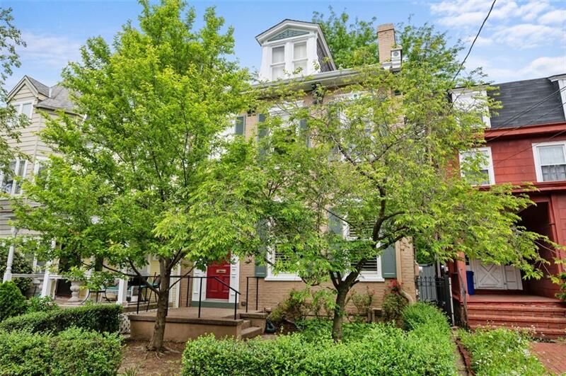 Property Photo: 5515 Howe Street PA 15232