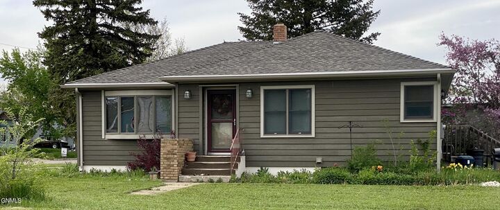 20 3rd Street NE  Beach ND 58621 photo