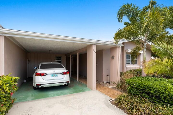 Property Photo: 3215 Brockton Lane 714 FL 34239