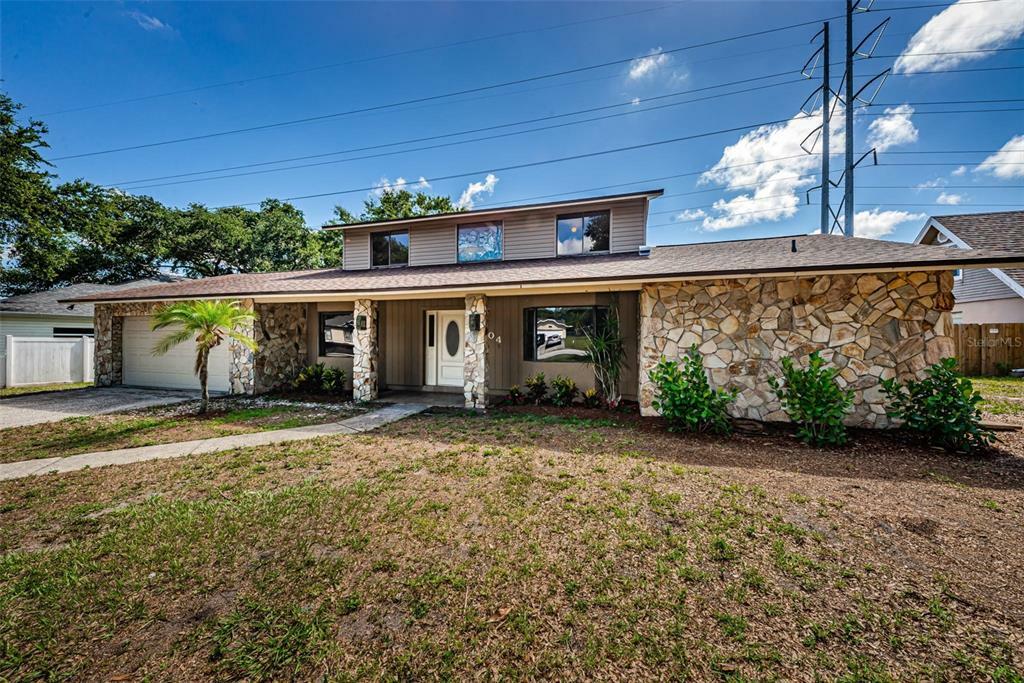 Property Photo:  104 Dunbridge Drive  FL 34684 