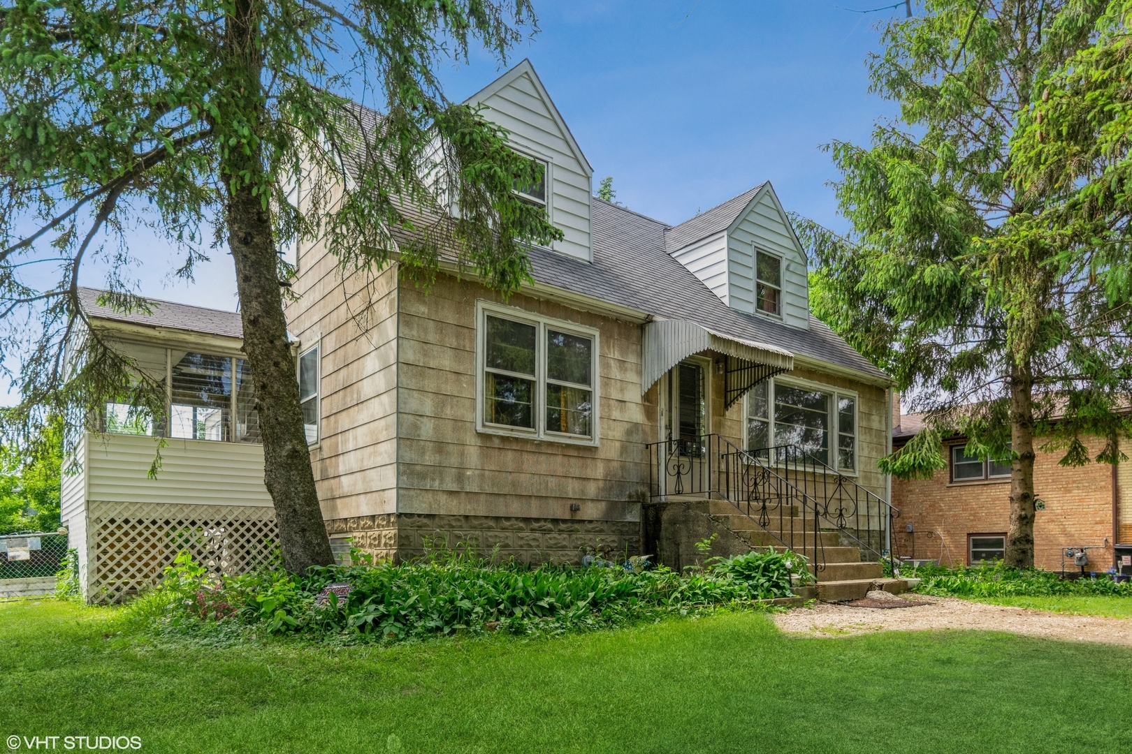 Property Photo:  8530 Central Avenue  IL 60459 